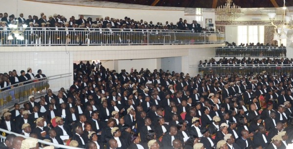 Cameroun: les avocats et leurs diables