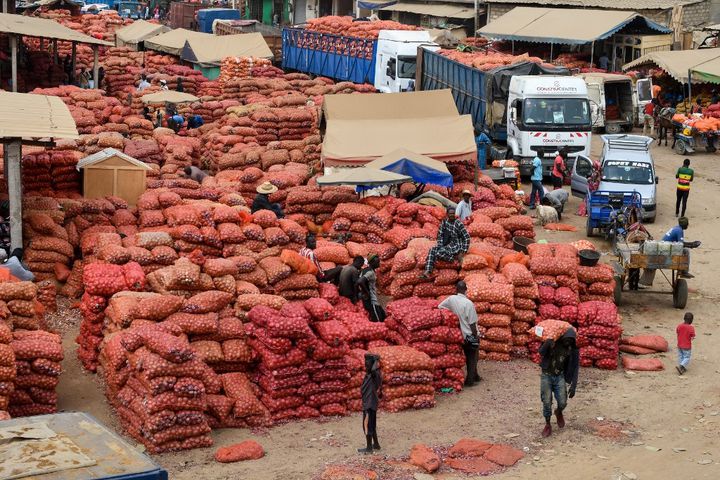 Commerce transfrontalier d’oignons et de bétail: entre embellie et difficultés