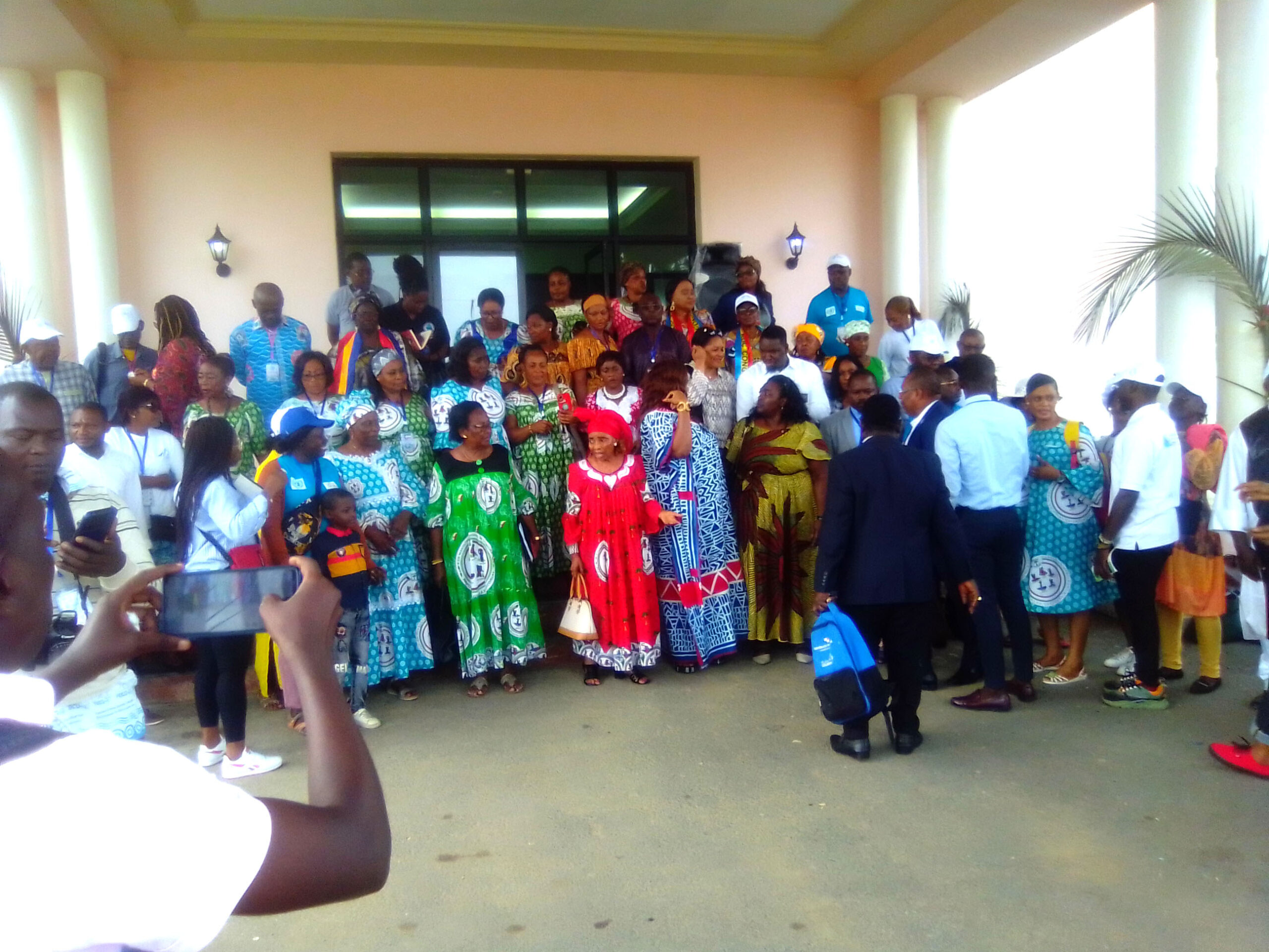 Au marché de Kyé-Ossi : la Guinée Équatoriale et le Gabon font les courses sans compter