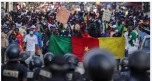 « TROP C’EST TROP»